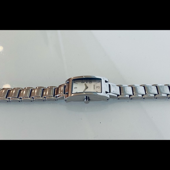 DKNY Watch - Picture 3 of 4